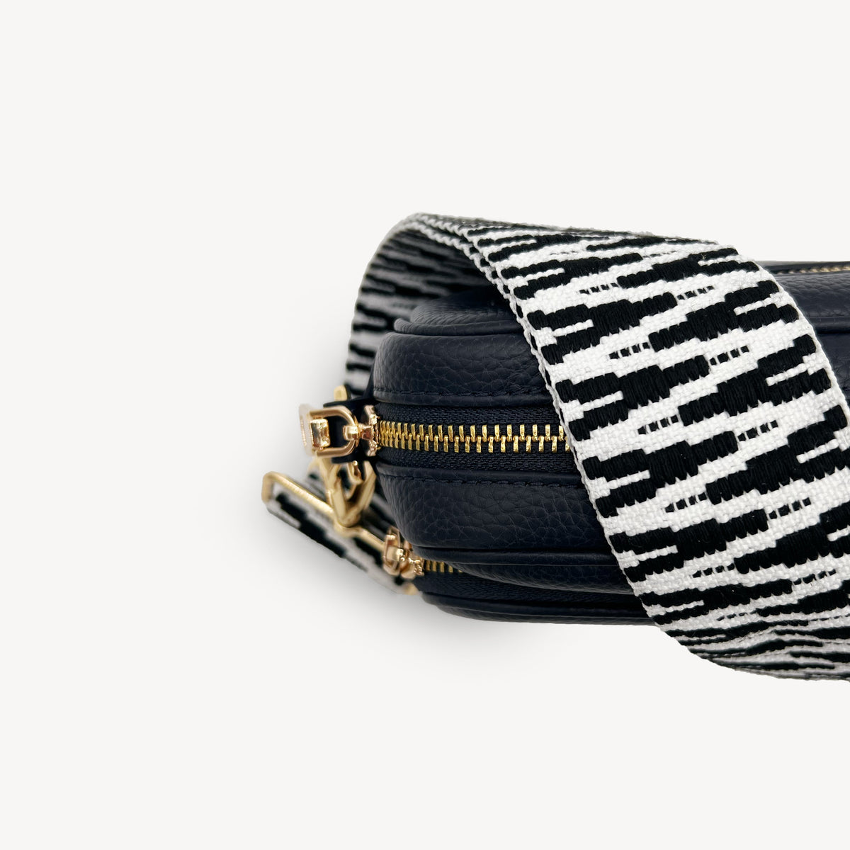 Black & White Zigzag Strap