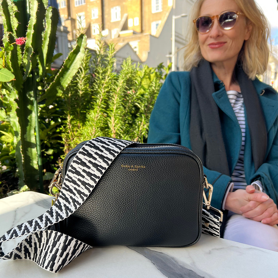 Lyla Crossbody Bag - Black