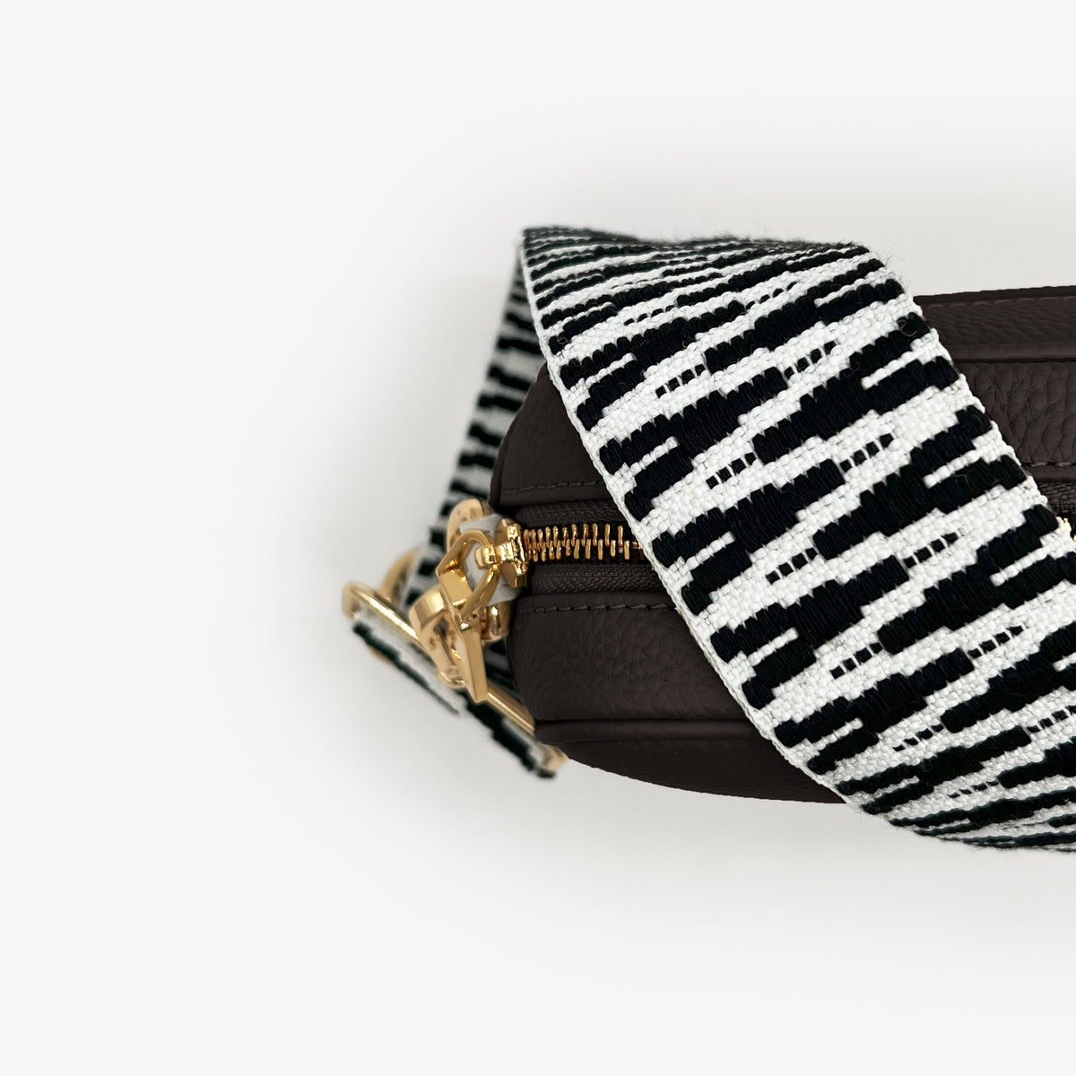 Black & White Zigzag Strap